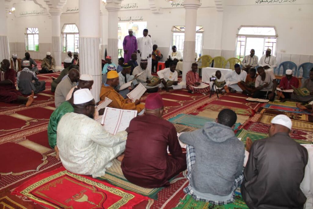 An 3 du CNRD: La coordination de la jeunesse de Gbessia organise une cérémonie de lecture du Saint Coran pour la paix et l’unité nationale