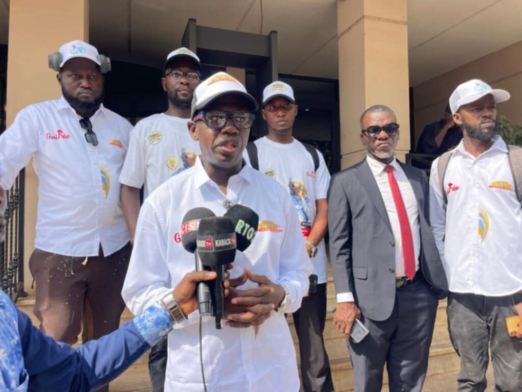 POLITIQUE : le mouvement » HERI KIRA » lance ses activités pour l’honneur de Mamadi Doumbouya !