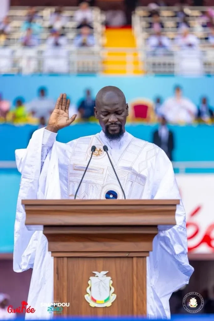 Remaniement gouvernemental : le président Mamadi Doumbouya nomme partiellement les membres du gouvernement