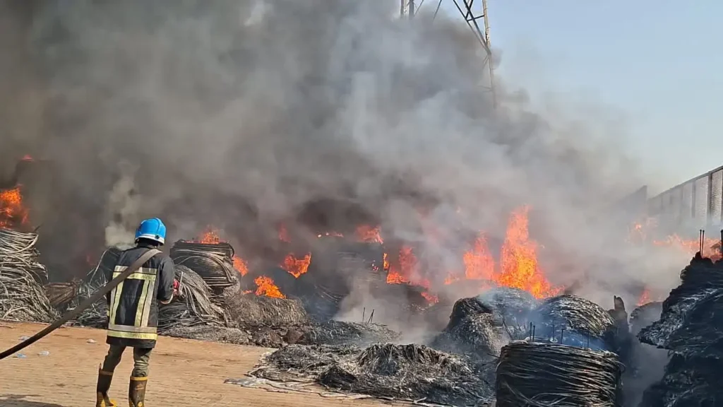 Incendie dans un entrepôt d’EDG à Sonfonia : « la centrale n’est pas affectée », rassure la protection civile