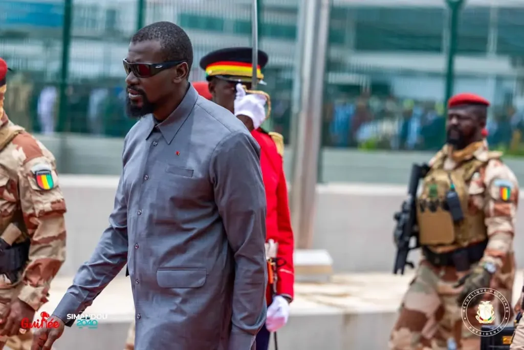 Mamadi Doumbouya de retour à Conakry après sa visite d’Etat en Côte d’Ivoire